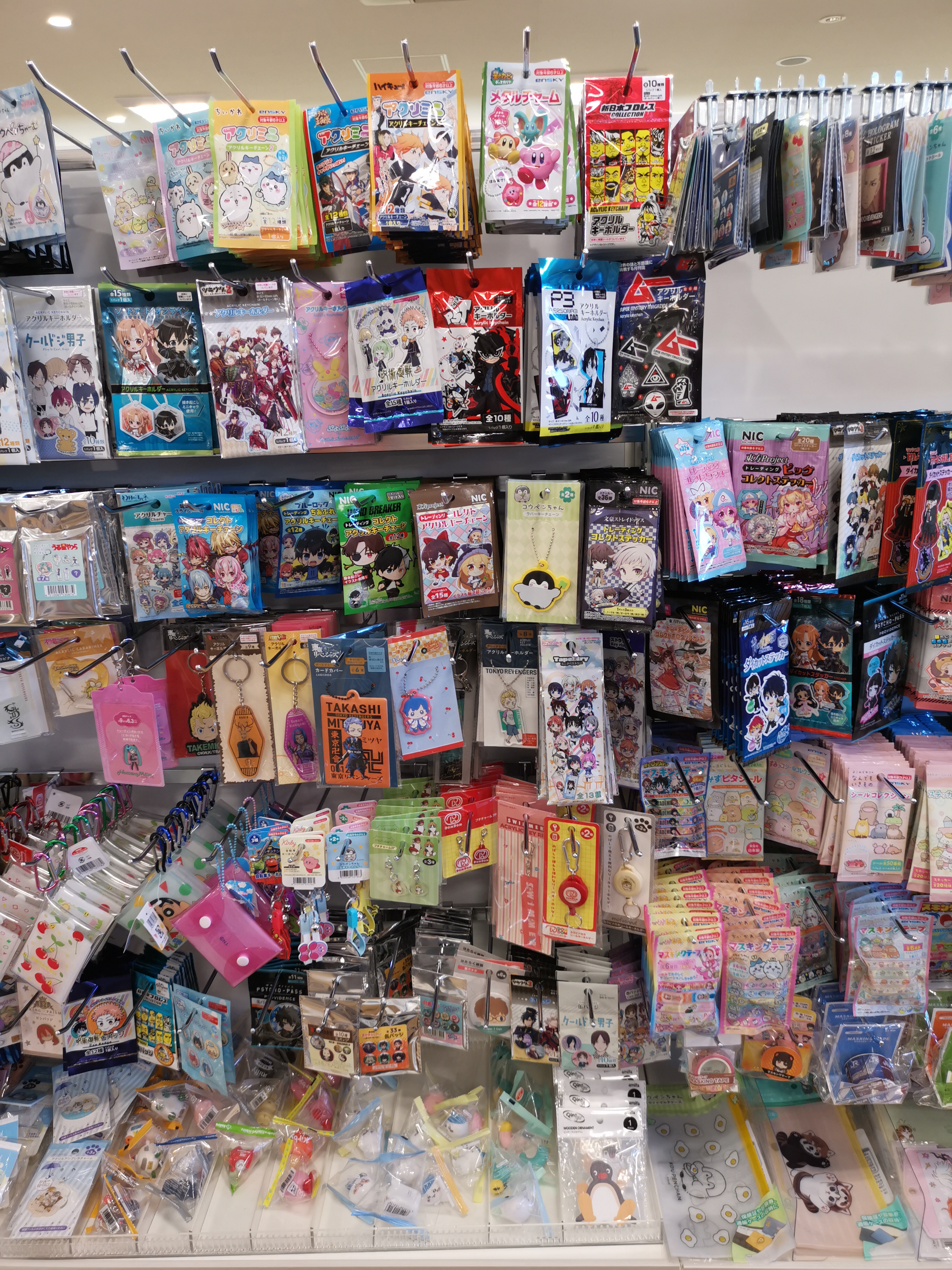 日本百元店卡通动漫产品