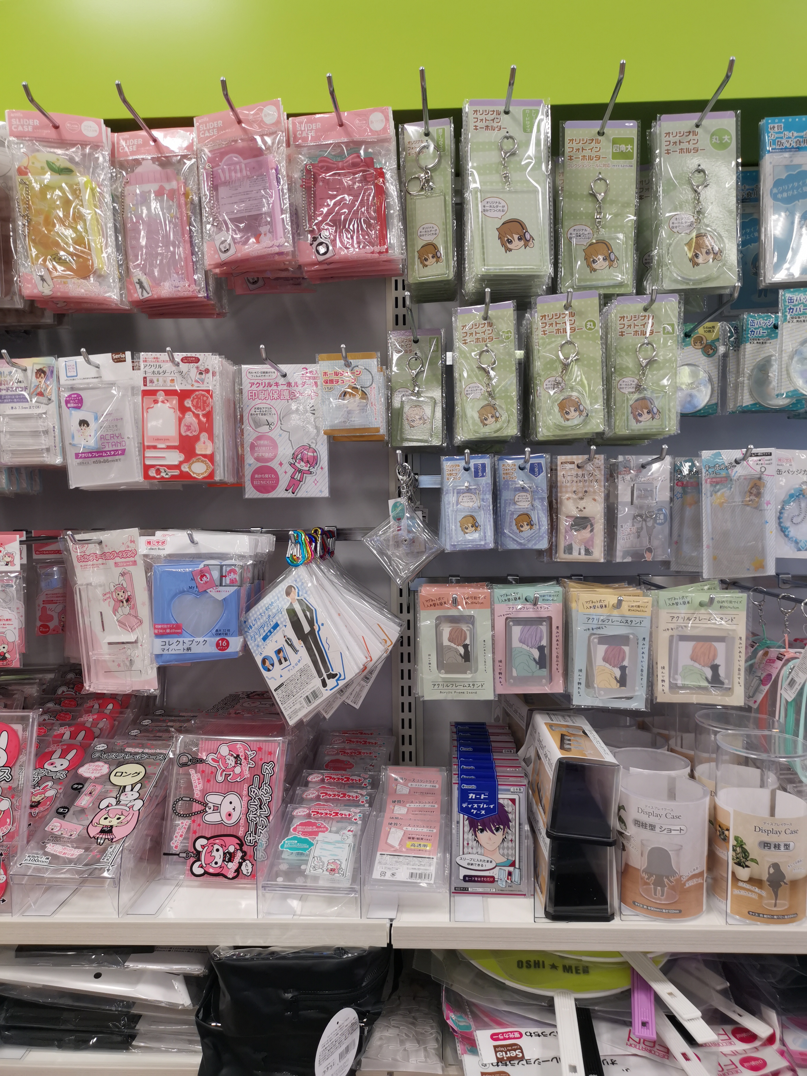 日本百元店卡通动漫产品