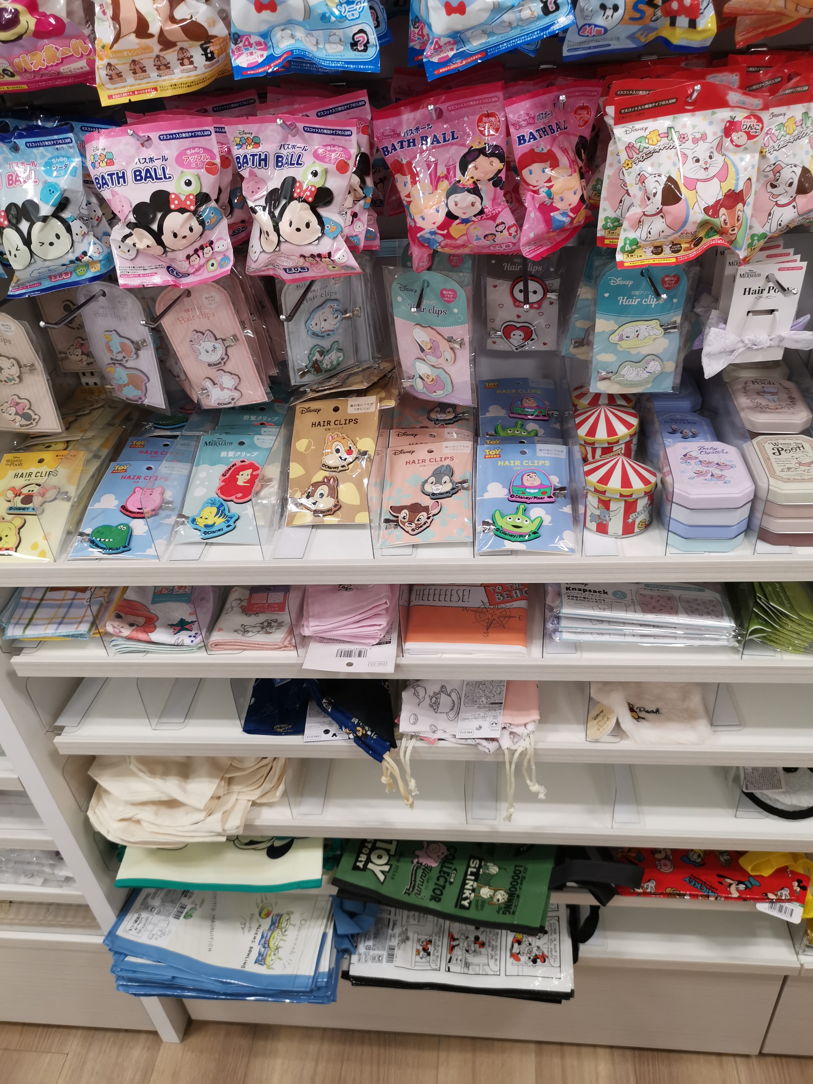 日本百元店卡通动漫产品