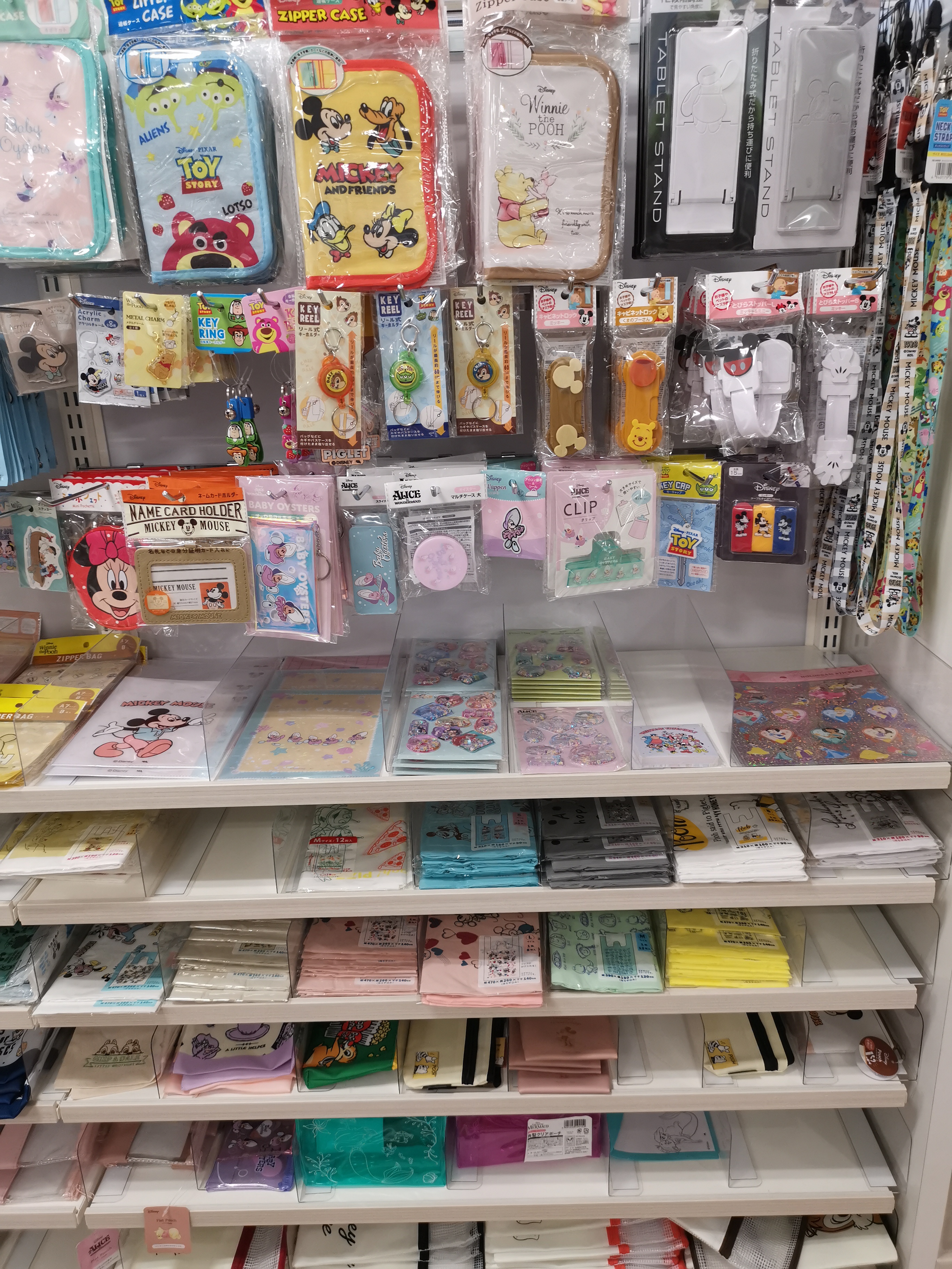 日本百元店卡通动漫产品