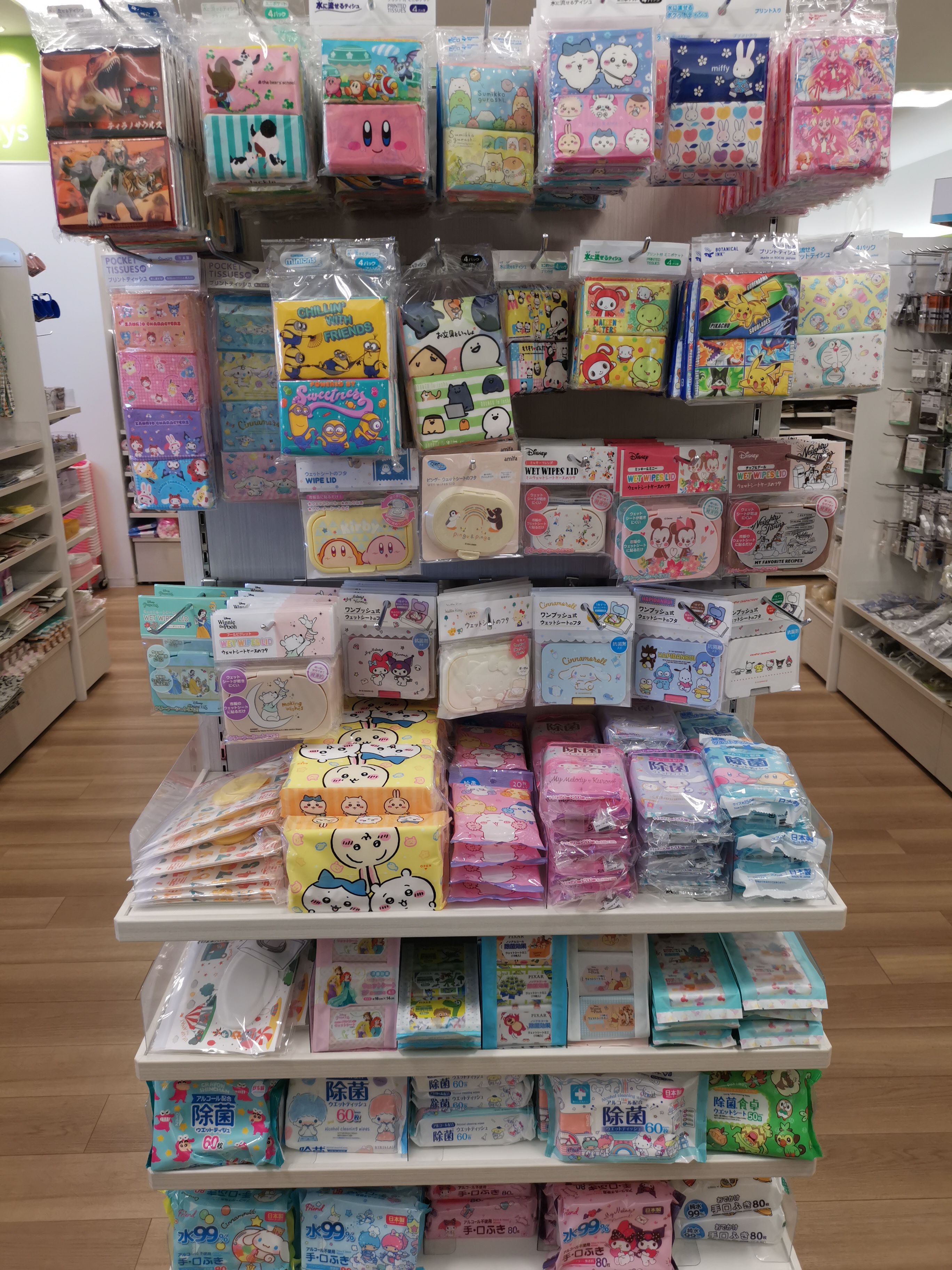 日本百元店卡通动漫产品