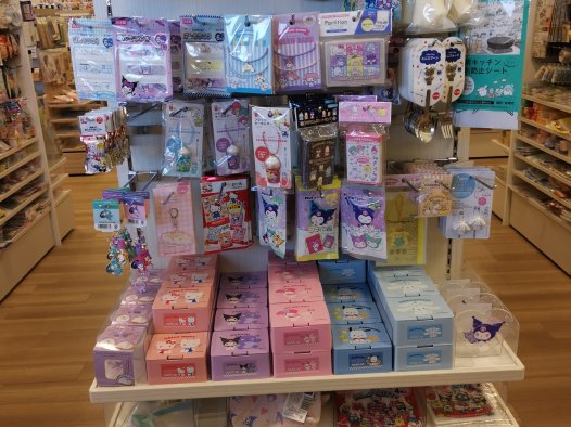 日本百元店卡通动漫产品